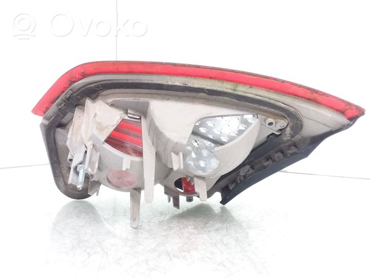 Ford Mondeo MK IV Lampy tylnej klapy bagażnika 7S7113A603A