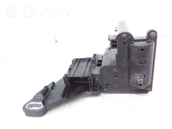 BMW 3 F30 F35 F31 Battery relay fuse 9296149