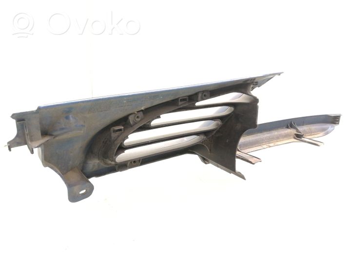 Renault Scenic I Maskownica / Grill / Atrapa górna chłodnicy 7700834201