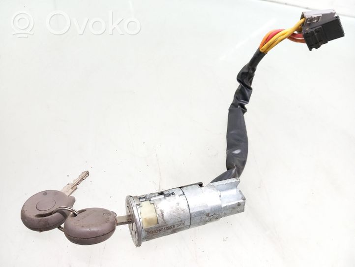 Renault Twingo I Ignition lock 417924E