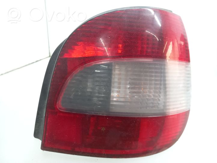 Renault Scenic I Aizmugurējais lukturis virsbūvē 2341