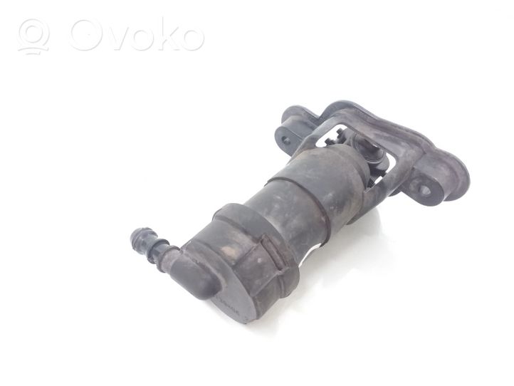 Audi A4 S4 B7 8E 8H Ugello a spruzzo lavavetri per faro 8E0955102D