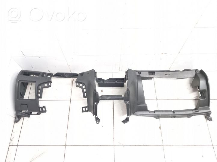 Toyota Avensis T250 Panel de instrumentos 5530305011