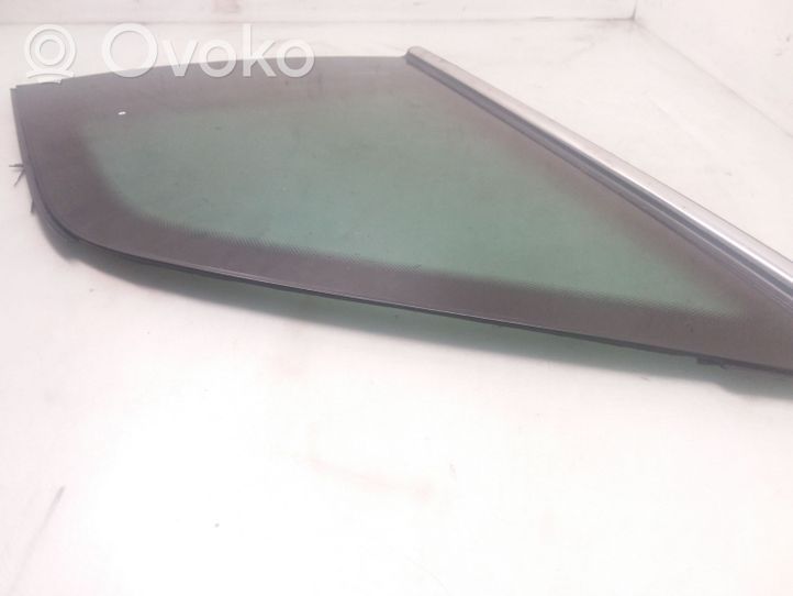 Opel Zafira B Rear side window/glass AS3