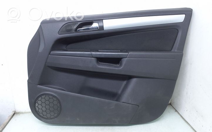 Opel Zafira B Front door card panel trim 8641390