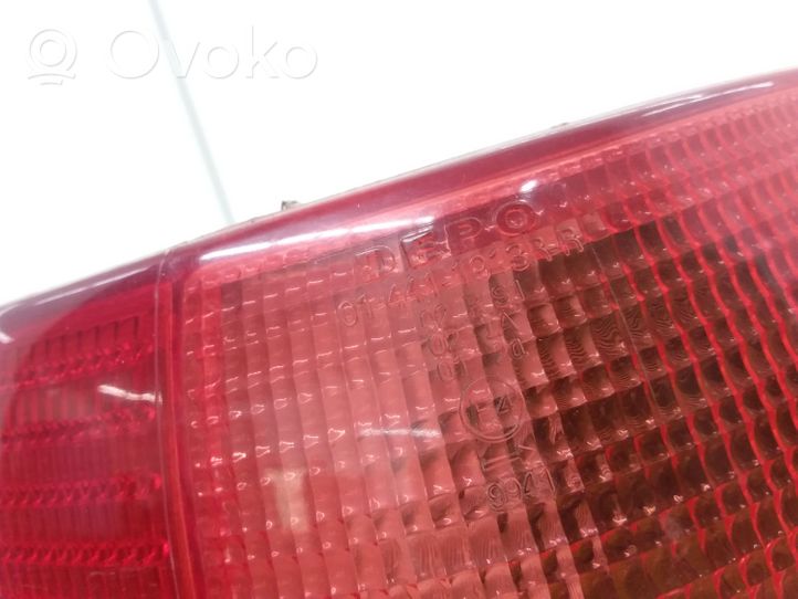 Audi 80 90 S2 B4 Galinis žibintas kėbule 014411913R