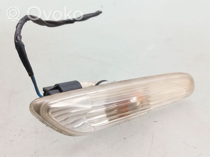 BMW 1 E81 E87 Front fender indicator light 6932998