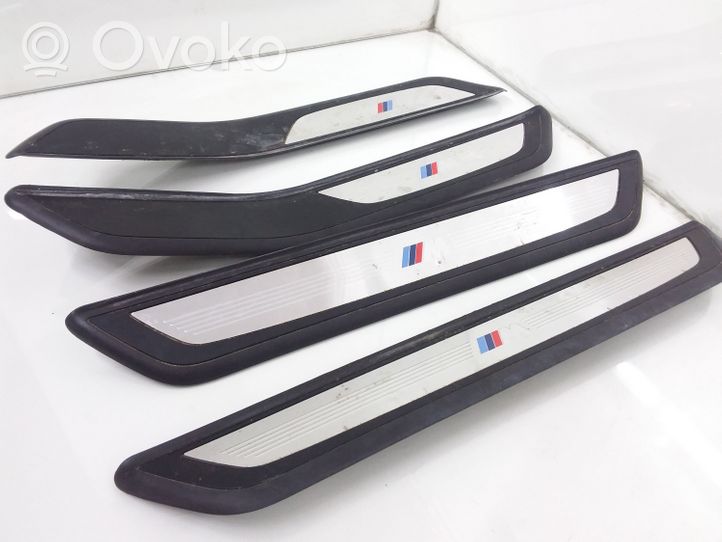 BMW 7 F01 F02 F03 F04 Garniture marche-pieds avant 8046135