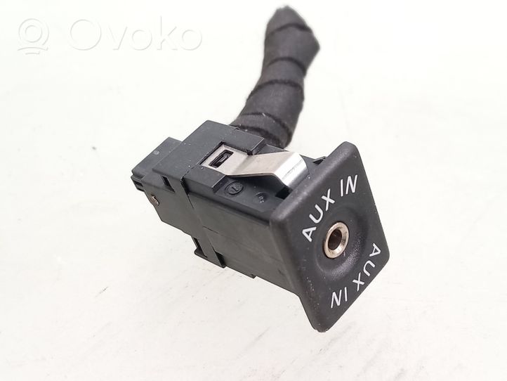 Volkswagen Caddy Câble adaptateur AUX 5M0035724