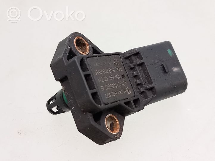 Volkswagen Caddy Air pressure sensor 0281002977