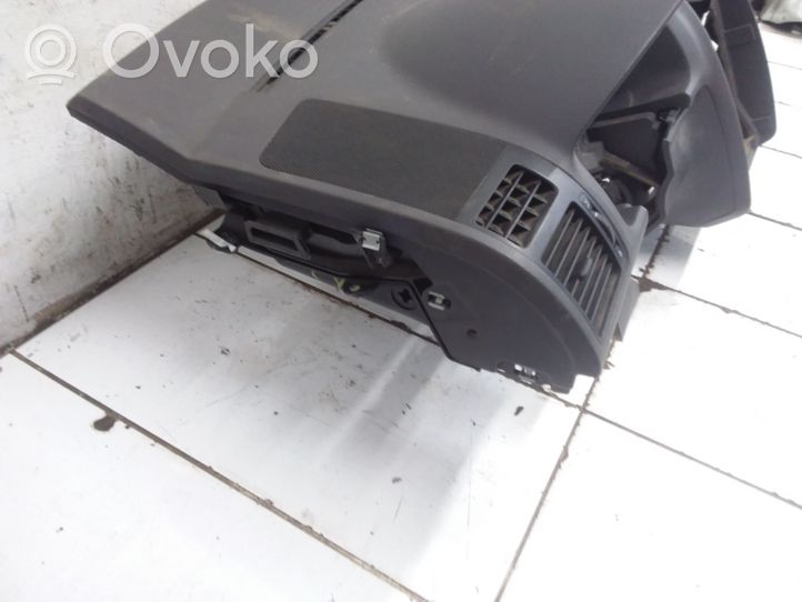 Volkswagen Touran I Deska rozdzielcza 1T1858295