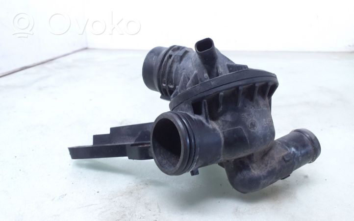 BMW 1 F20 F21 Termostaatin kotelo 7600584