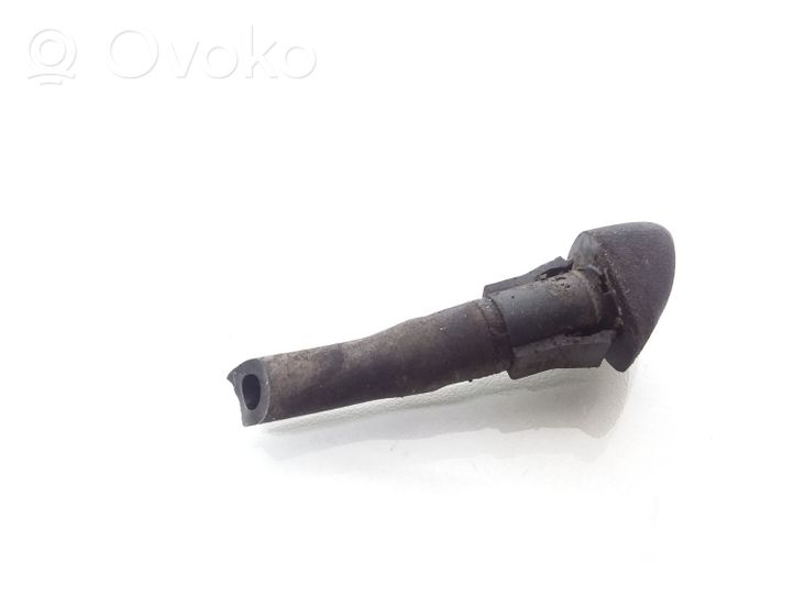 Honda CR-V Windshield washer spray nozzle 