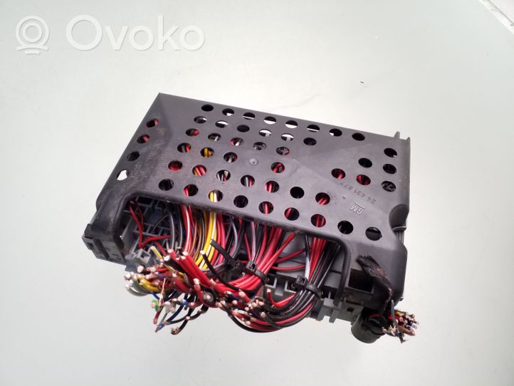 Opel Zafira A Fuse module 24412497