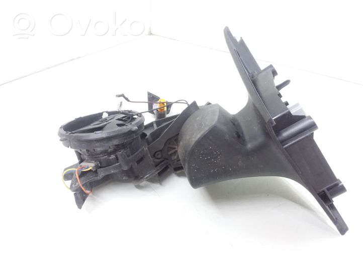 Ford Focus Element lusterka bocznego drzwi przednich 212836413