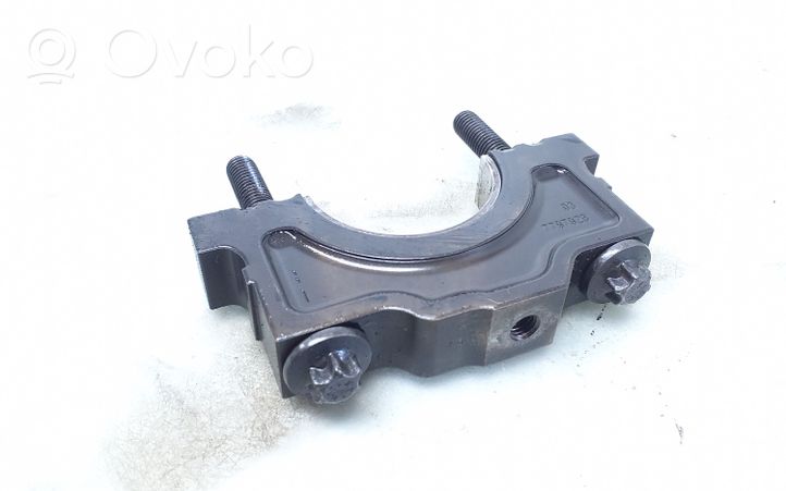 BMW 5 G30 G31 Crankshaft holder bracket 7797926