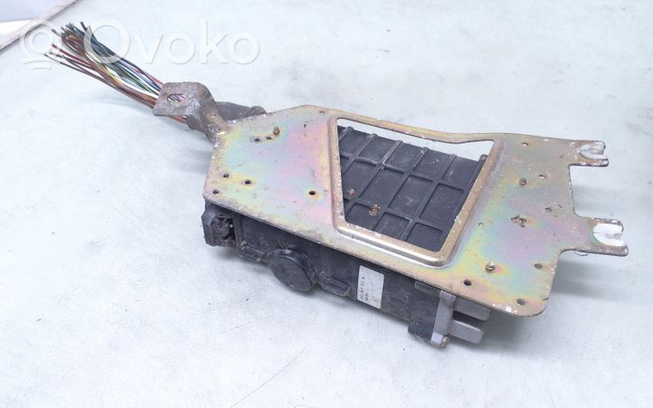 Volkswagen PASSAT B3 Sterownik / Moduł ECU 0261200261