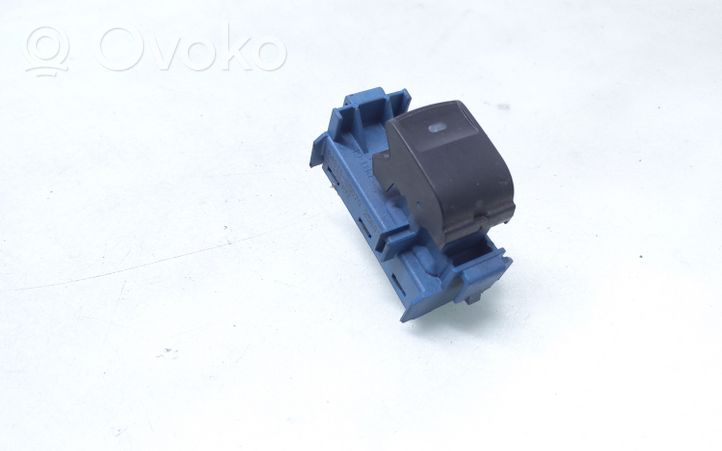 Toyota Avensis T270 Electric window control switch 8481005070