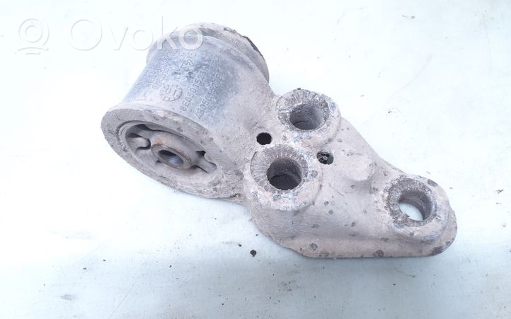 Volkswagen PASSAT B5.5 Supporto alloggiamento assale posteriore 4B0501522E