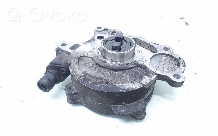 Volkswagen PASSAT B7 Vacuum pump 03L145207