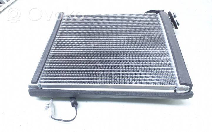 Toyota Avensis T270 Air conditioning (A/C) radiator (interior) 