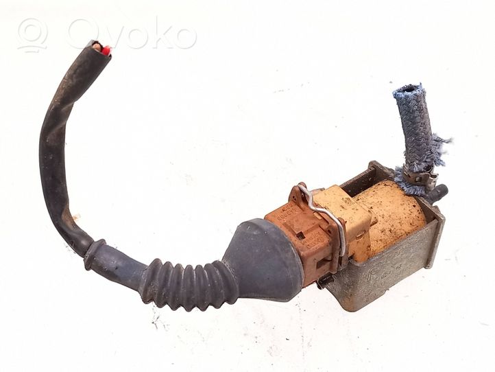 Audi 80 90 S2 B4 Solenoidinis vožtuvas 028906283B