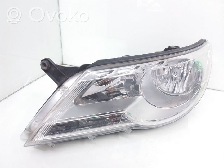 Volkswagen Tiguan Lampa przednia 5N2941031K