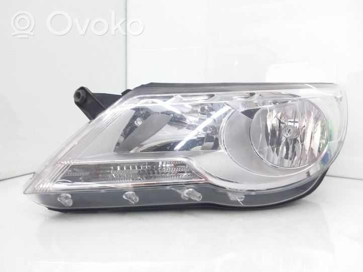 Volkswagen Tiguan Lampa przednia 5N2941031K