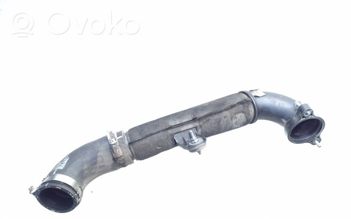 Audi A4 S4 B9 Tube d'admission de tuyau de refroidisseur intermédiaire 04L145762CG