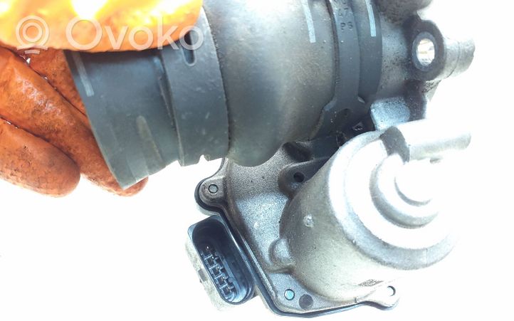 Audi A4 S4 B9 Electric throttle body valve 04L131501B