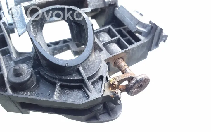 Volkswagen PASSAT B6 Klamka/wspornik zewnętrzny drzwi przednich 3C0837886E