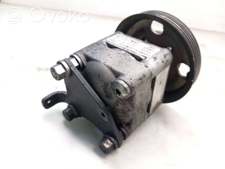 Volvo V70 Power steering pump 6G913A696NB