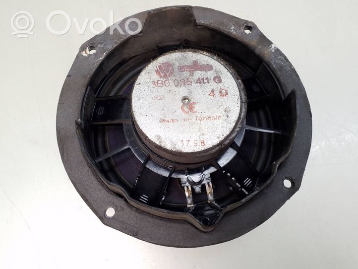 Volkswagen PASSAT B5 Takaoven kaiutin 3b0035411g