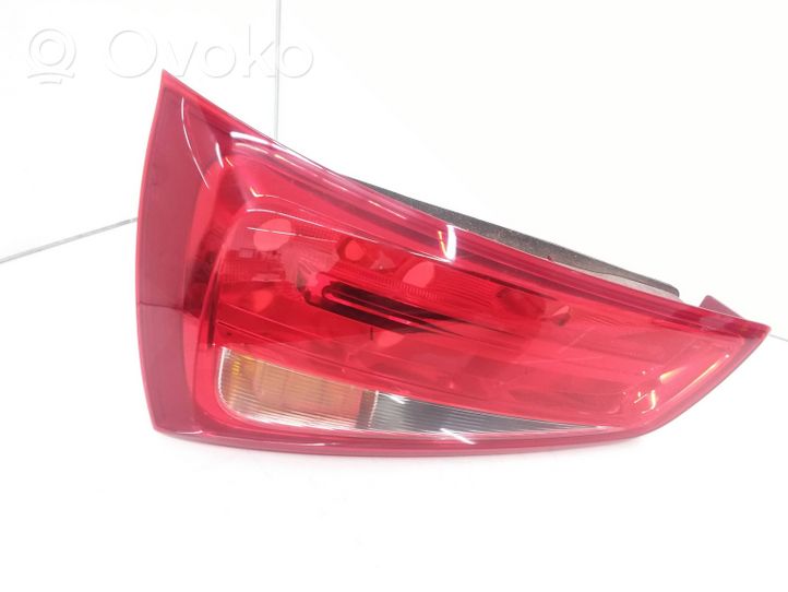 Audi A1 Lampy tylnej klapy bagażnika 17583001