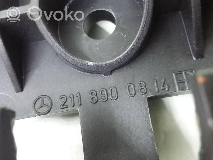 Mercedes-Benz E W211 Mocowanie trójkąta ostrzegawczego 2118900814