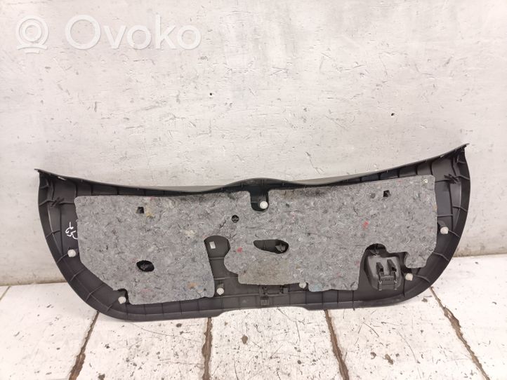 Toyota Yaris Apdaila galinio dangčio 677500D010