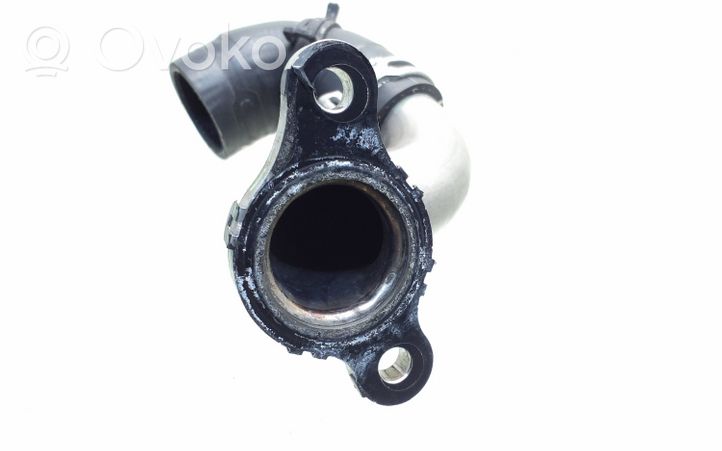 Nissan Qashqai Tuyau de raccordement solide EGR 131593R