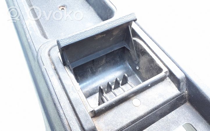 Volkswagen PASSAT B2 Center console 321863275