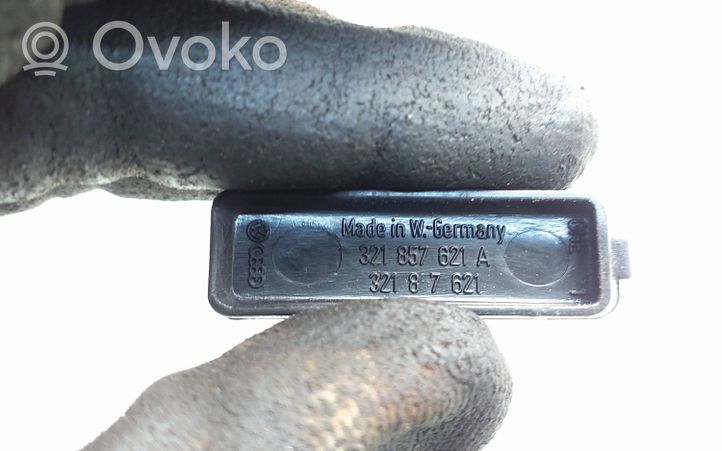 Volkswagen PASSAT B2 Inne części wnętrza samochodu 321857621A