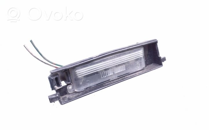 Toyota RAV 4 (XA30) Lampa oświetlenia tylnej tablicy rejestracyjnej A045053