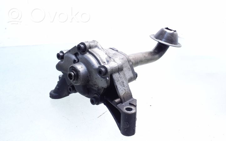 Volkswagen Touran I Oil pump 038115105c