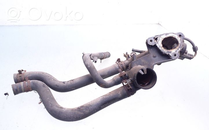 Volkswagen Polo III 6N 6N2 6NF Termostaatin kotelo 032121111D