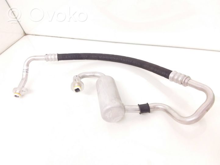 Polestar 2 Air conditioning (A/C) pipe/hose 32289921