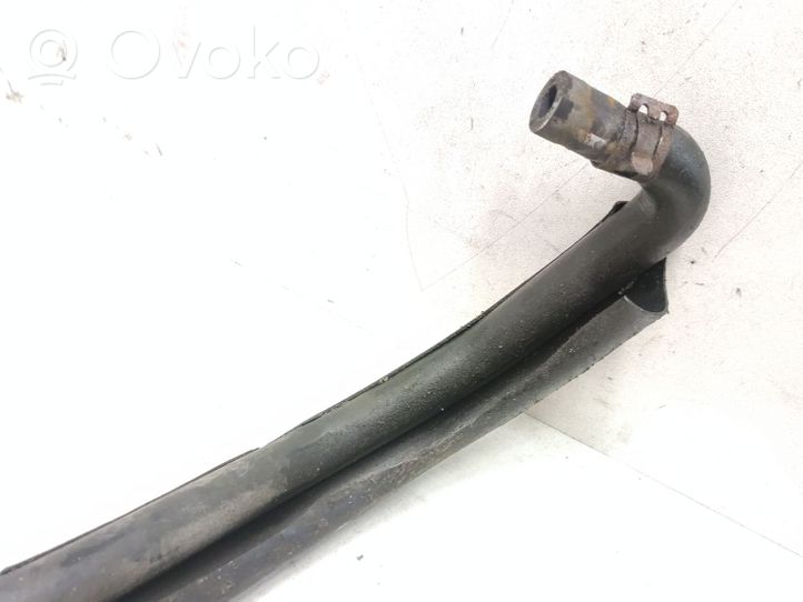 Seat Altea Tuyau de liquide de refroidissement moteur 1K0121070F