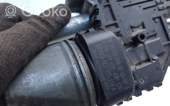 Audi A4 S4 B6 8E 8H Etupyyhkimen vivusto ja moottori 8E2955119A