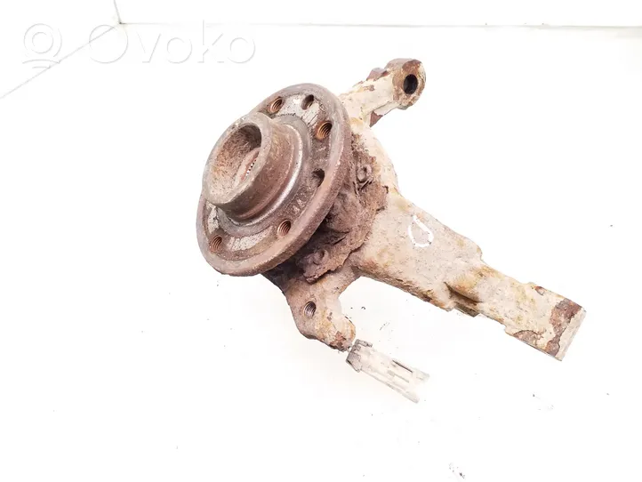 Opel Zafira A Front wheel hub spindle knuckle 