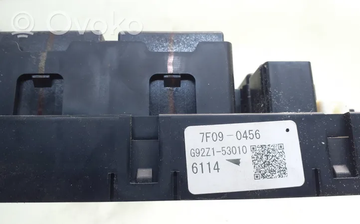 Toyota RAV 4 (XA40) Modulo di controllo della batteria G92Z153010