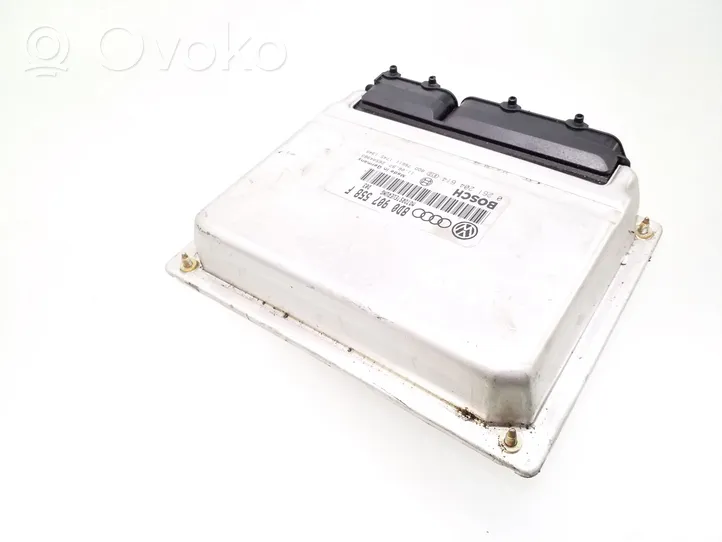 AC 428 Calculateur moteur ECU 8D0907558F