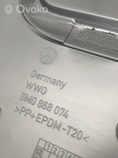 Volkswagen Golf Plus Takaoven verhoilu 5M0868074