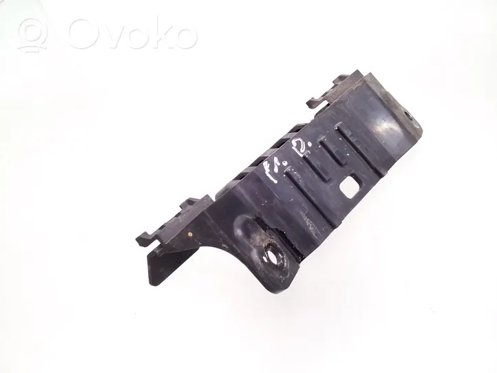 KIA Carens II Support de montage de pare-chocs avant 865521D000